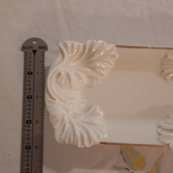 Beautiful Vintage dinnerware piece use for butter dish or Soap dish gold trim - Picture 7 of 8